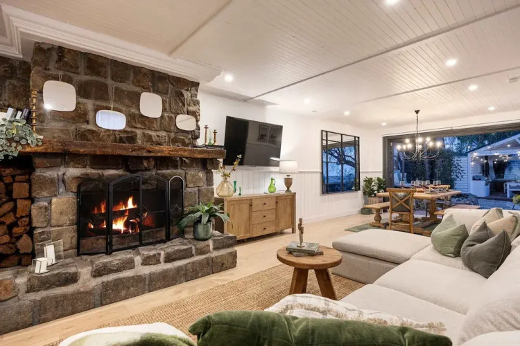 Bella s Cottage Spa Sauna Large Groups