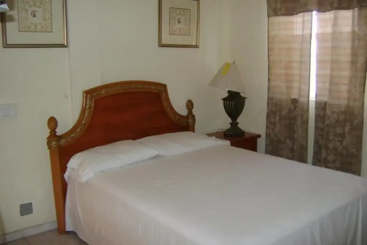 Caribbean Hotel Cayes