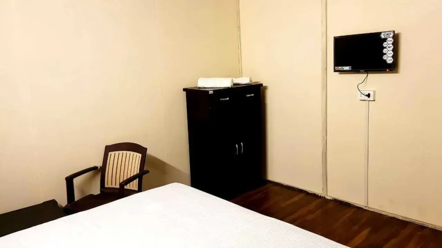 Swachh Room - Hostel