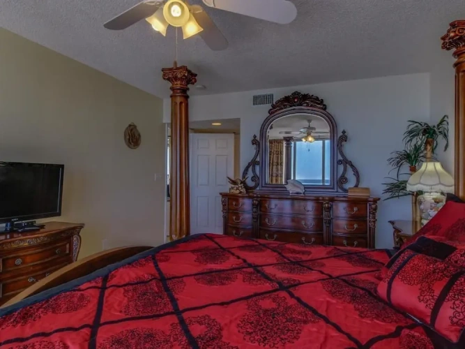 3 Bedrooms Apartment