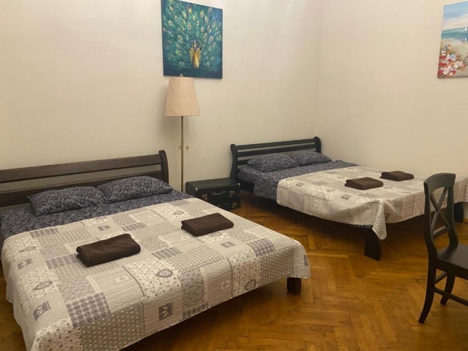 2 Bedrooms Apartment