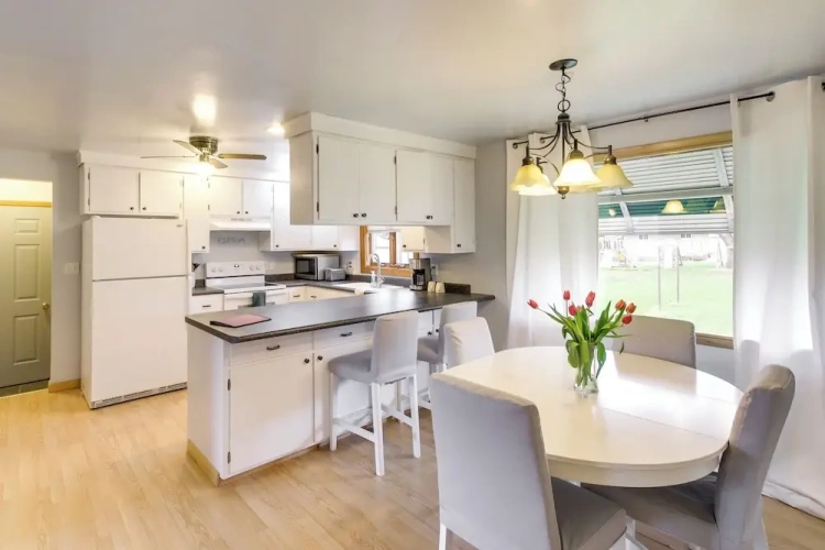 3 Bedrooms Cottage