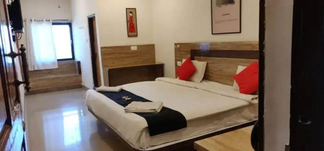 Etranger Resorts