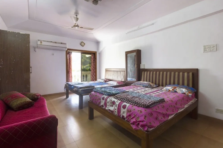 4 Bedrooms Comfort Cottage