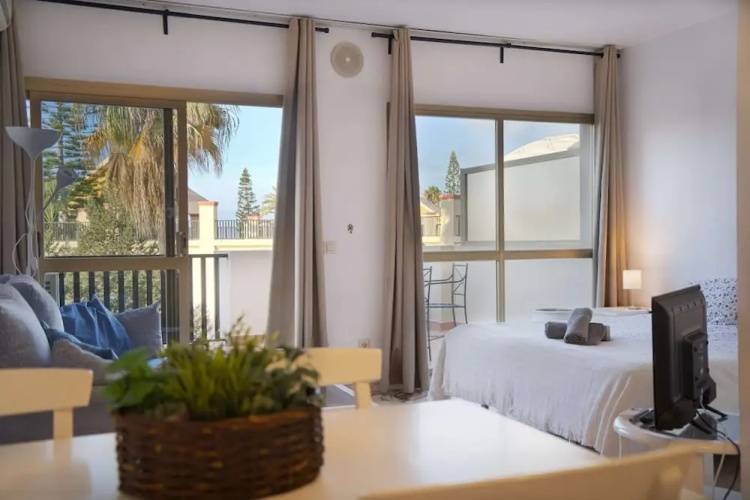 Studio in Marbella With Beachfront Pool