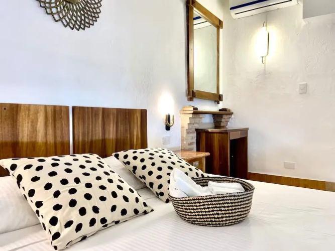 Paseo Colonial - Sanctuary 2
