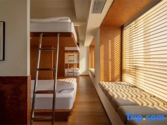 Quadruple Suite