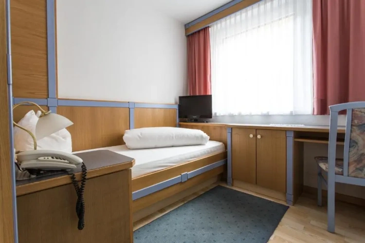 Standard Double room with view