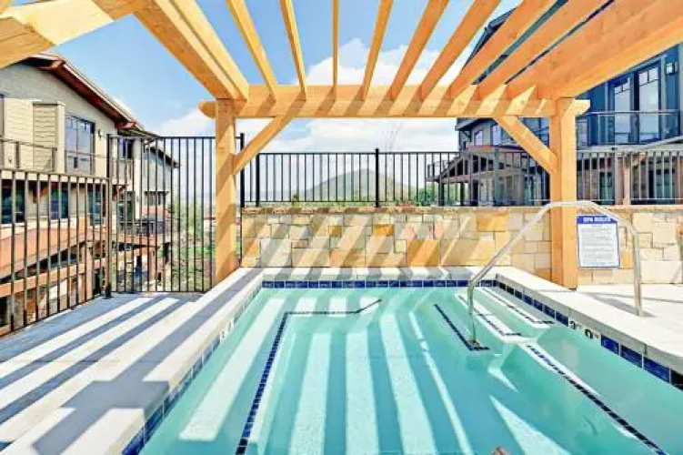 3793 Blackstone Drive Condo Unit 1G