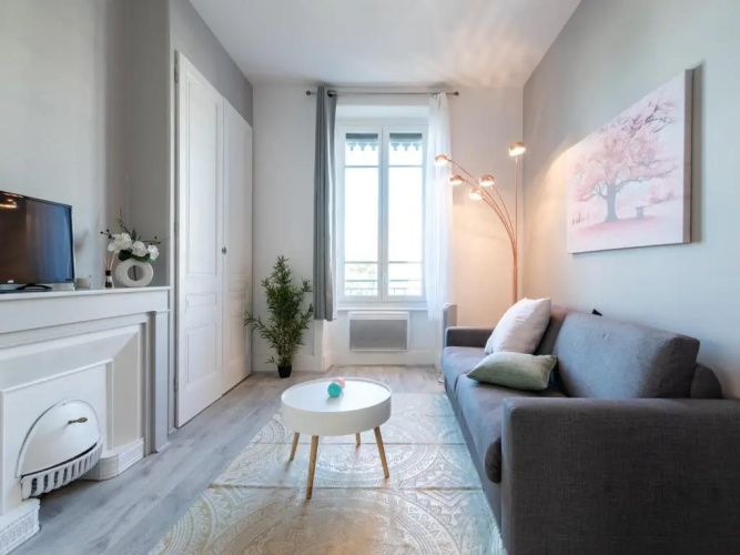 Macé Studio Apartment