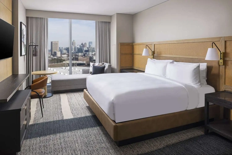 1 Bedroom Hearing Accessible Club Signia Double Suite