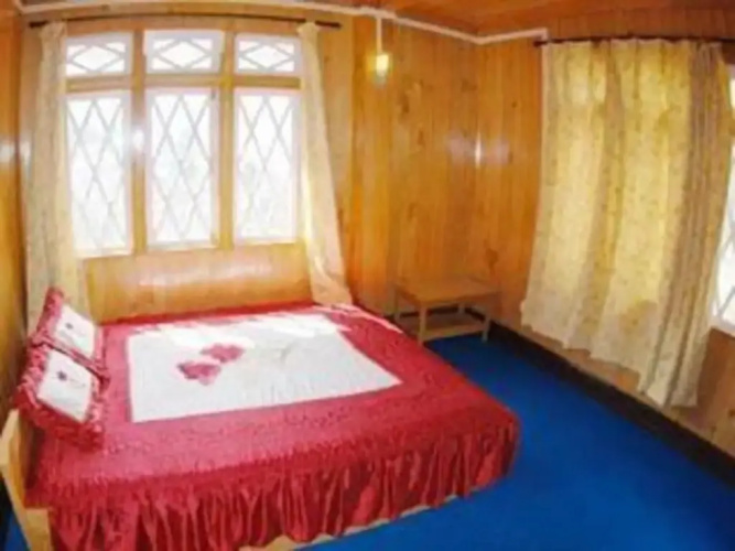 Hotel Cliff View Residency