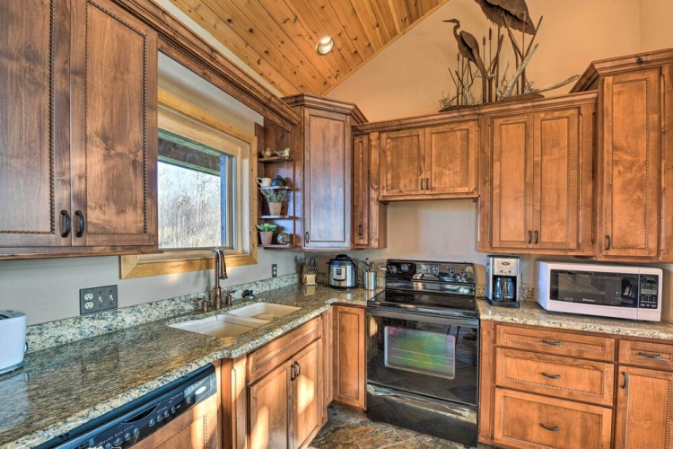 3 Bedrooms Cottage