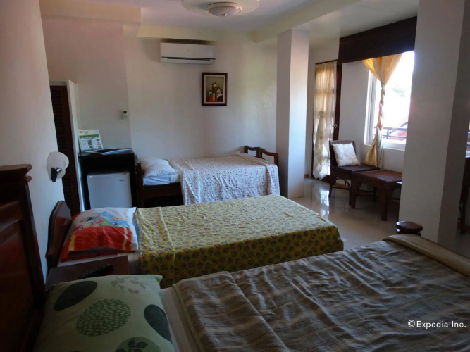 OYO 621 De Loro Inn