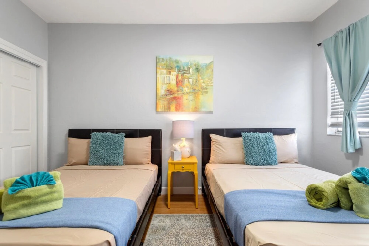 Deluxe Beach Apartment