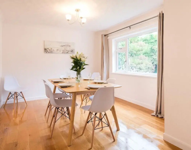 Greenaway, 4 Rockhaven Gardens