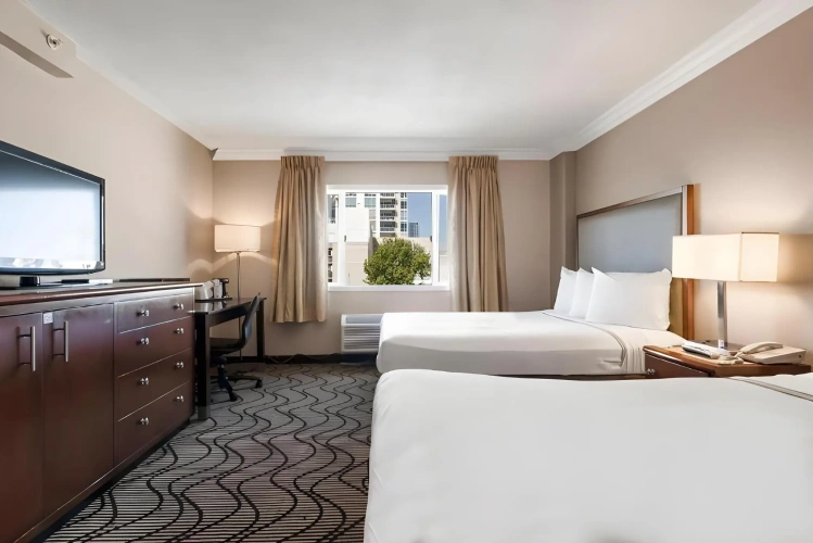 Jack London Inn