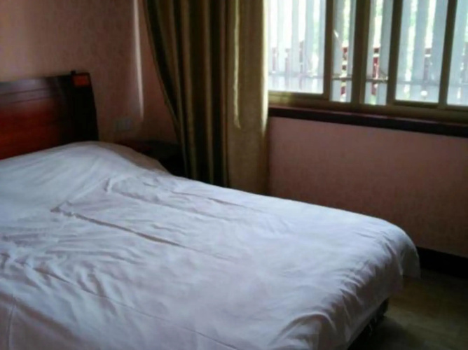 Heng 8 Hotel Chain (Shaoxing Binhai Store)