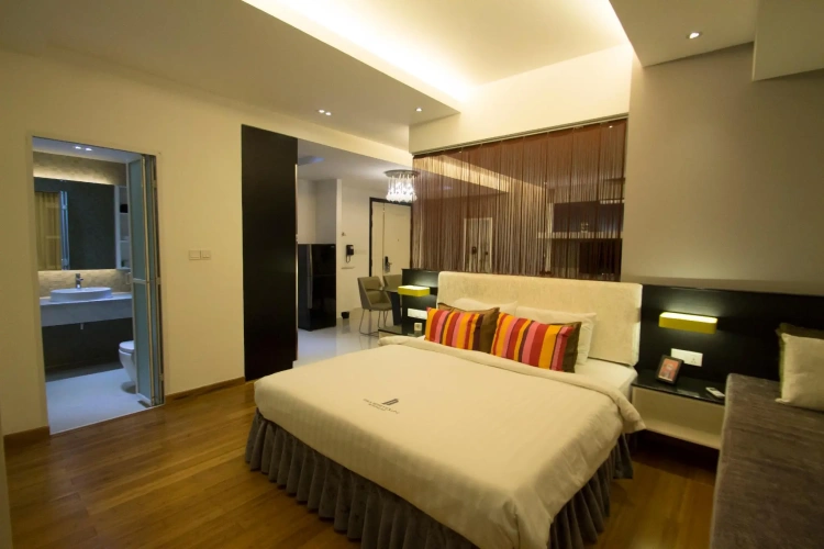 Deluxe Suite