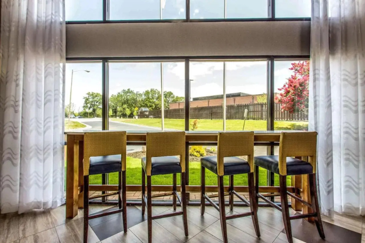 Holiday Inn Express Charlotte-Carowinds