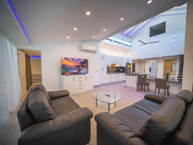Plaza Achim Penthouse, 300m From Beach!