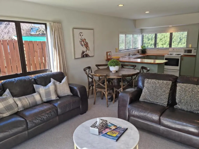 56 Conical Hill Road
