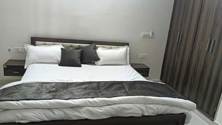 Moon Land Hotel