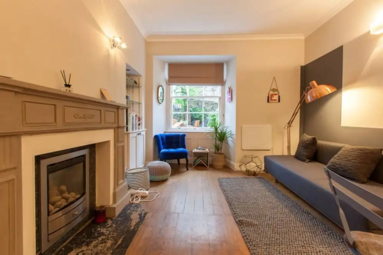 1 Bedroom Flat In Edinburghs New Town