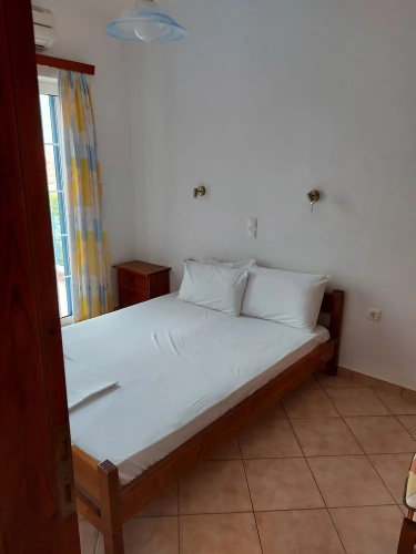 Matina Apartments Tyros