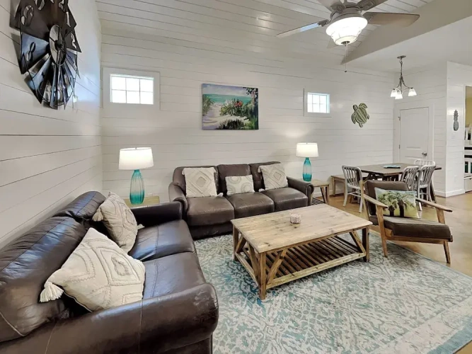 3 Bedrooms Cottage