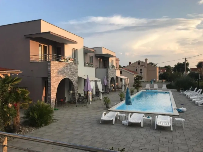 2 Bedrooms Apartment with view