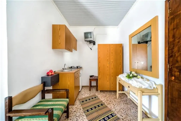 Harmony Hotel And Studios