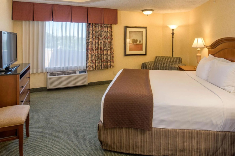 Red Lion Hotel Pasco Airport & Conference Center photo 8