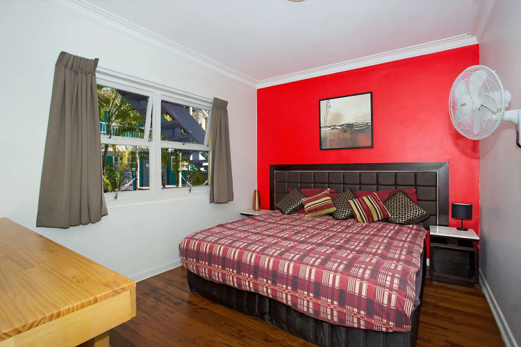 Backpackers In Paradise Resort - Hostel