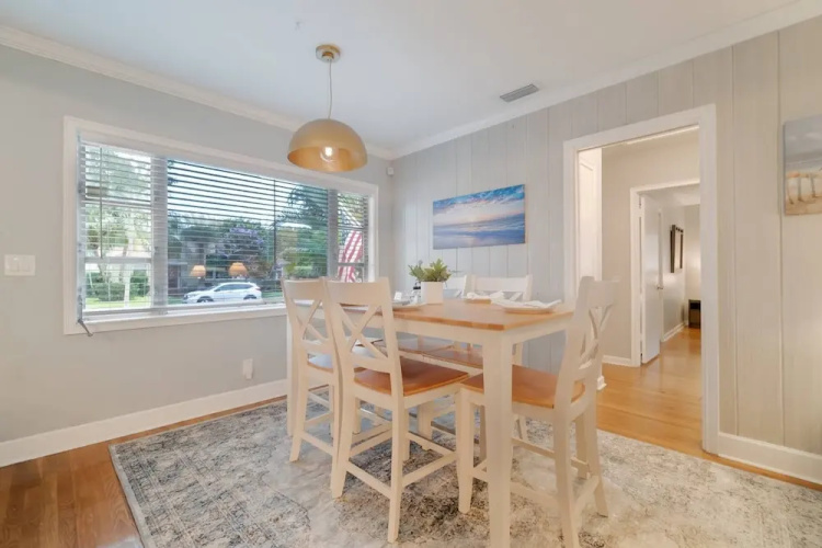 Northwood Harbor Home 3 Bed/ 3 Baths, Beach, Shops & Restaurants