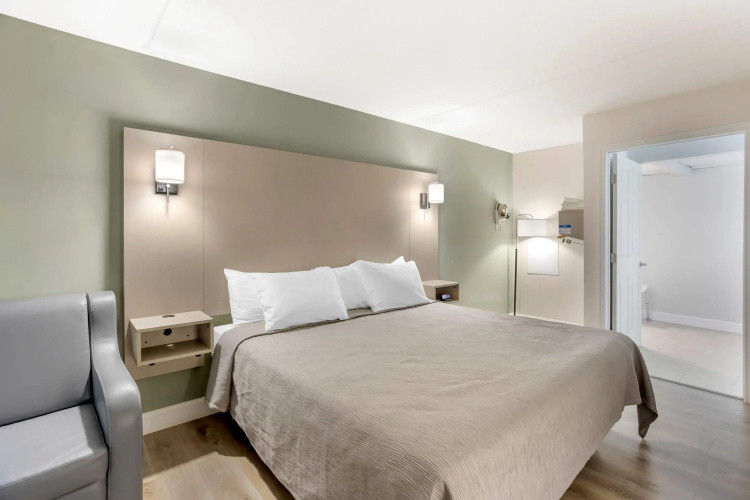 Quality Inn Smoketown - Lancaster Area