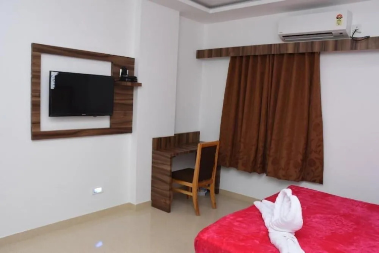 Hotel Caravan