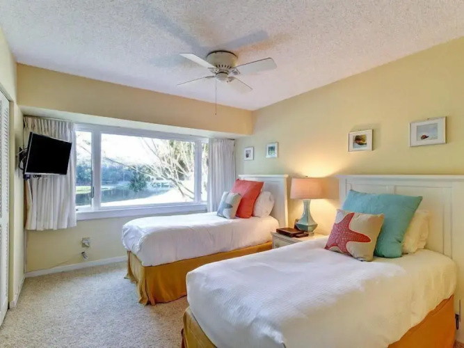 2098-beachwood