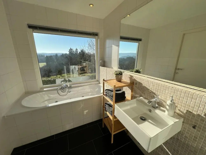 Spacious Villa With Sauna