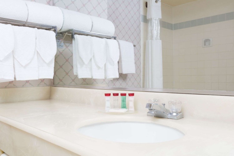 Ramada by Wyndham Hawthorne/LAX photo 10