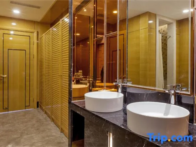 Empark Seabed Hot Spring Hotel