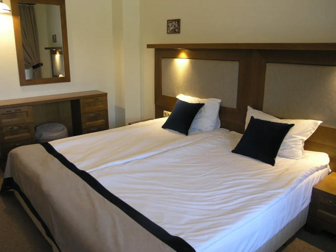 7 Pools SPA & Apartments