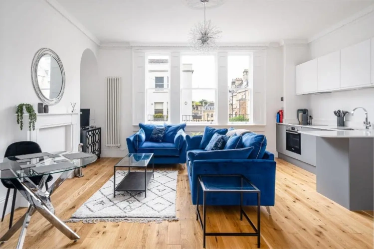 2 Bedrooms Apartment