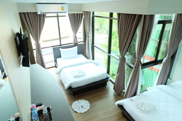 Aplus Deluxe Hotel