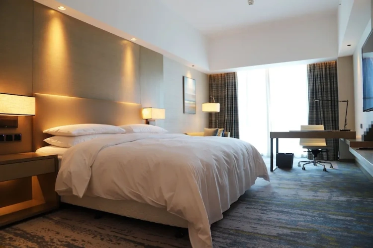 Standard Double room with city view