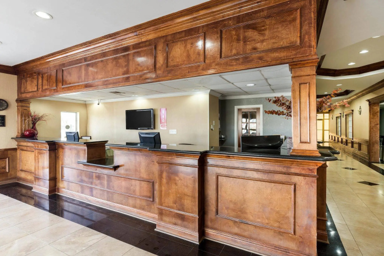 Econo Lodge photo 22