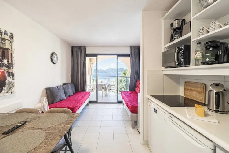 Charming Flat With sea View - 1BR - 2P - Cannes