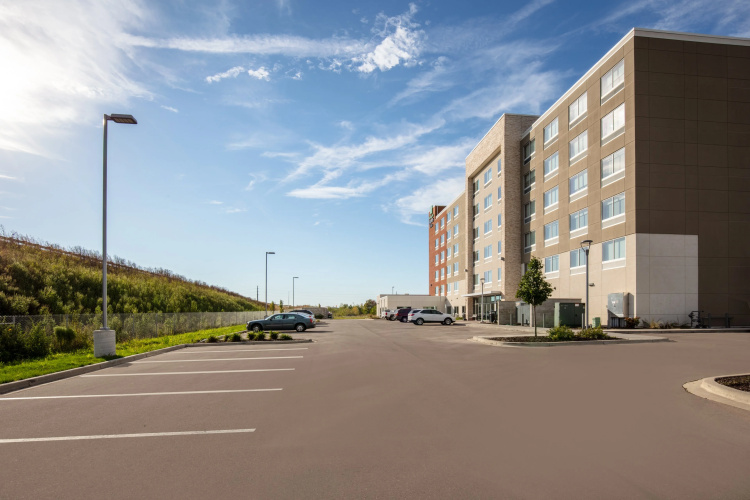 Holiday Inn Express & Suites Beloit photo 24