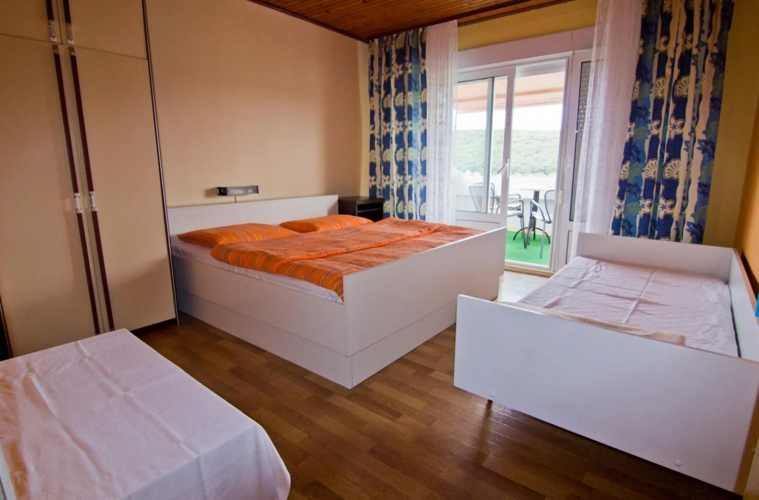 Ankica - pool & garden - A2(8)