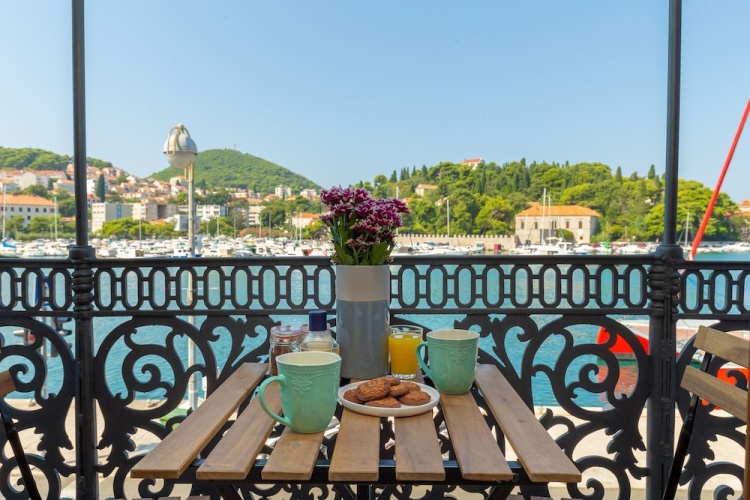 Standard Double room with balcony and with sea view